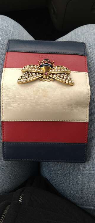 476072.525040 クイーンマーガレット二つ折り財布（ブランド財布・小物）の商品画像 - 査定依頼日：2025年5月25日 - 最高査定価格：12,000円