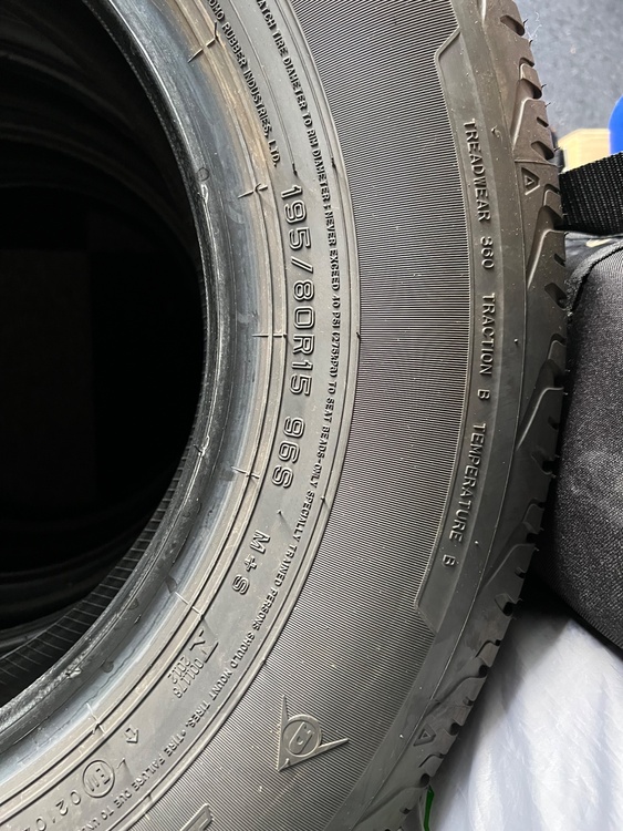 ジムニーシエラ（jb74)純正タイヤ（カー用品）の商品画像 - 査定依頼日：2026年3月14日 - 最高査定価格：10,000円