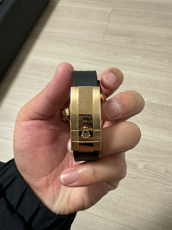 ロレックス デイトナ 116515ln かわべる（高級時計）の商品画像 - 査定依頼日：2025年1月8日 - 最高査定価格：5,080,000円