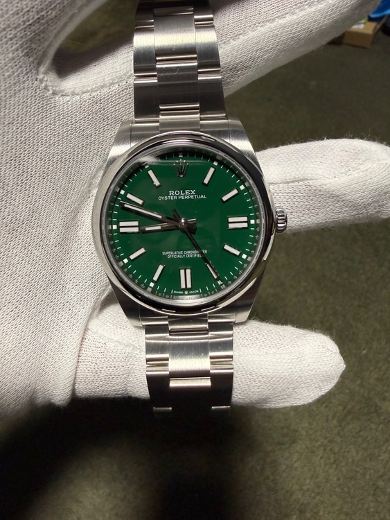 オイスターパーペチュアル41ミリ（高級時計）の商品画像 - 査定依頼日：2026年1月13日 - 最高査定価格：1,700,000円