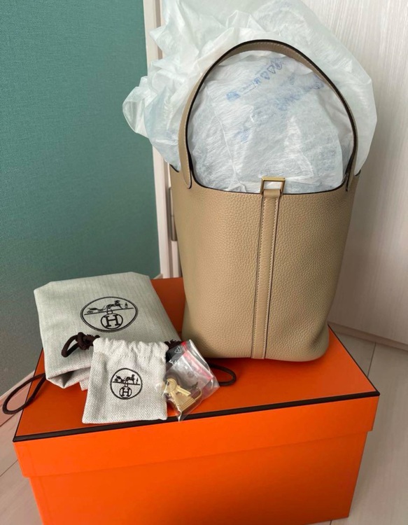 ピコタン pm（ブランドバッグ）の商品画像 - 査定依頼日：2025年9月22日 - 最高査定価格：530,000円