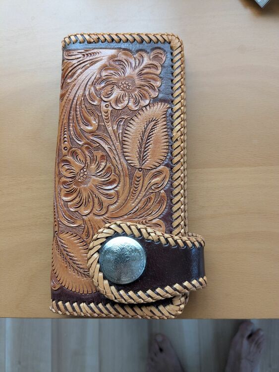 カービング　財布（ブランド財布・小物）の商品画像 - 査定依頼日：2025年10月5日 - 最高査定価格：4,000円