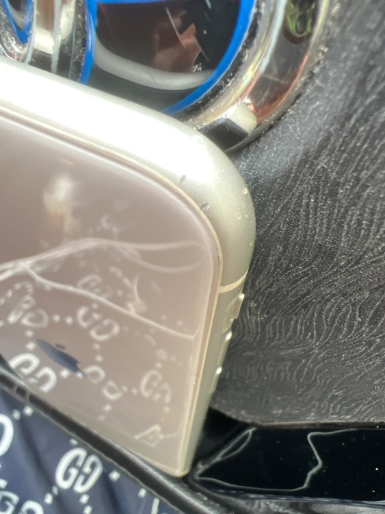 iPhone11（スマホ）の商品画像 - 査定依頼日：2025年7月9日 - 最高査定価格：18,000円