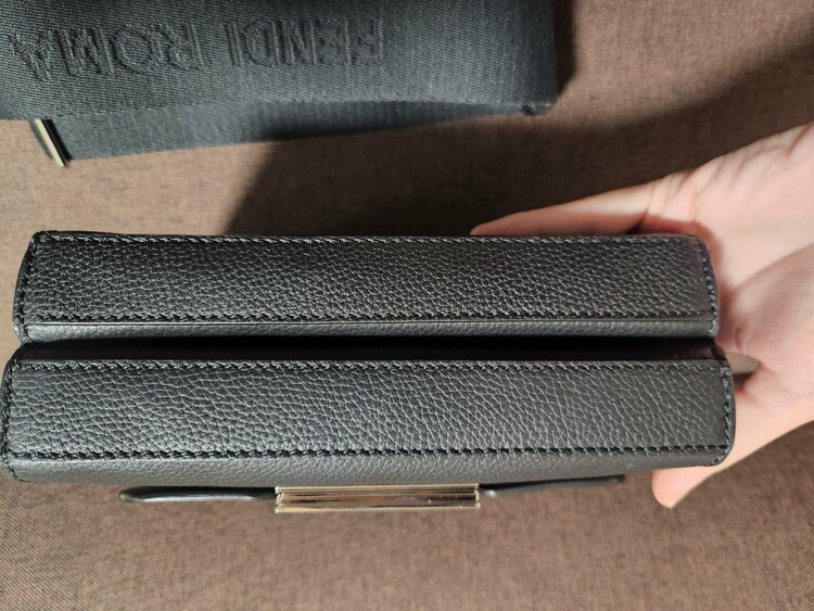 ダブルバゲット ショルダーバッグ（ブランドバッグ）の商品画像 - 査定依頼日：2026年1月16日 - 最高査定価格：140,000円