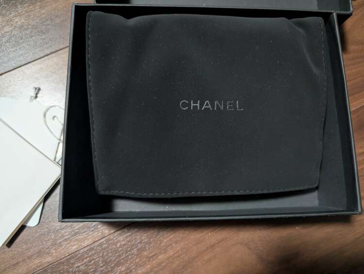 未使用　三つ折財布（ブランド財布・小物）の商品画像 - 査定依頼日：2025年1月13日 - 最高査定価格：35,000円