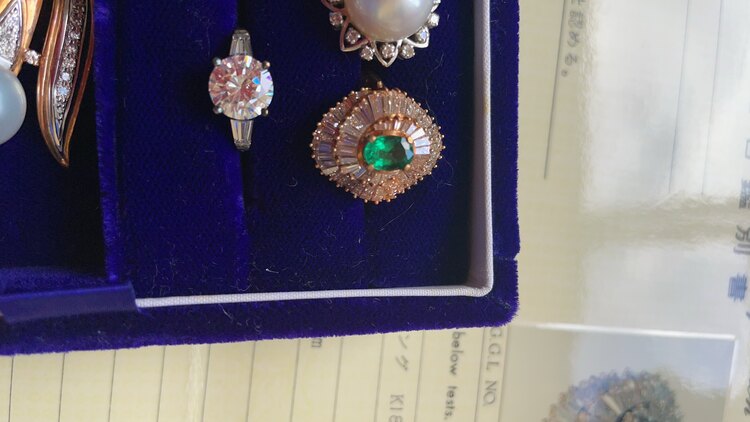 エメラルド指輪（金・貴金属）の商品画像 - 査定依頼日：2025年5月16日 - 最高査定価格：500,000円