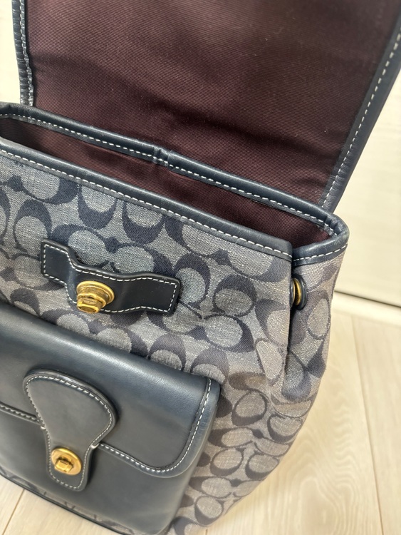 コーチバッグ（ブランドバッグ）の商品画像 - 査定依頼日：2025年9月7日 - 最高査定価格：4,000円