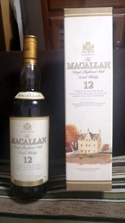 )ザ・マッカラン 12年　シングルハイランドモルト シェリーオーク（お酒）の商品画像 - 査定依頼日：2022年9月19日 - 最高査定価格：83,000円