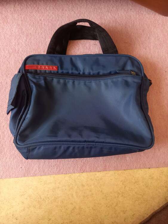 プラダ  （ブランドバッグ）の商品画像 - 査定依頼日：2025年4月30日 - 最高査定価格：5,000円