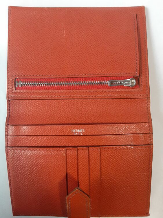 ベアンコンパクト（ブランド財布・小物）の商品画像 - 査定依頼日：2025年11月11日 - 最高査定価格：20,000円