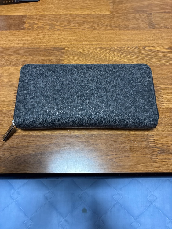 長財布（古着・ファッション）の商品画像 - 査定依頼日：2026年1月12日 - 最高査定価格：100,000円
