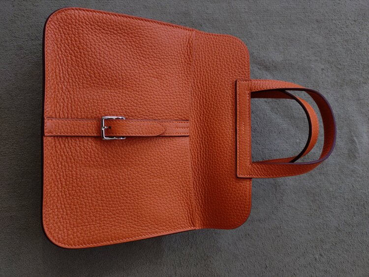 アルザン25（ブランドバッグ）の商品画像 - 査定依頼日：2026年4月8日 - 最高査定価格：650,000円