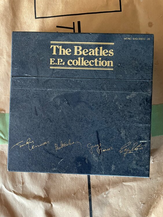 the beatles EP collection（レコード）の商品画像 - 査定依頼日：2024年12月28日 - 最高査定価格：5,000円