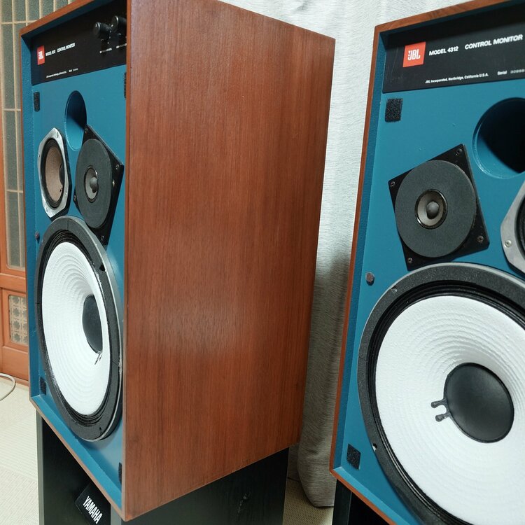 JBL４３１２（オーディオ・スピーカー）の商品画像 - 査定依頼日：2026年9月7日 - 最高査定価格：70,000円