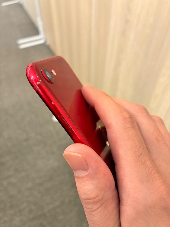 iPhone iPhone SE (第 3 世代) 128GB au（スマホ）の商品画像 - 査定依頼日：2026年8月10日 - 最高査定価格：15,000円