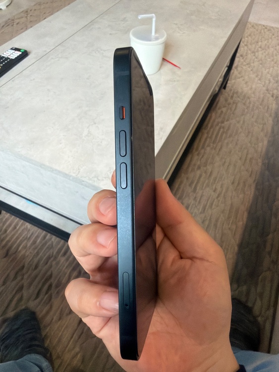iPhone iPhone 13 128GB Softbank（スマホ）の商品画像 - 査定依頼日：2026年6月9日 - 最高査定価格：36,500円