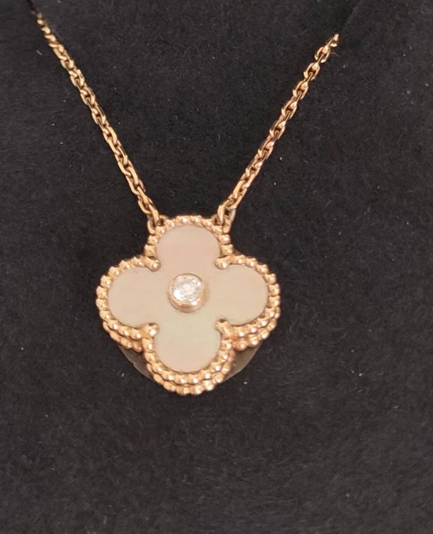 ヴィンテージアルハンブラネックレス 1Pダイヤ 2014年限定（金・貴金属）の商品画像 - 査定依頼日：2025年9月14日 - 最高査定価格：500,000円