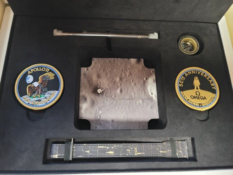 アポロ11号 50周年記﻿念 Speedmaste﻿r 記念モデ﻿ル 42 mm（高級時計）の商品画像 - 査定依頼日：2025年9月6日 - 最高査定価格：1,750,000円