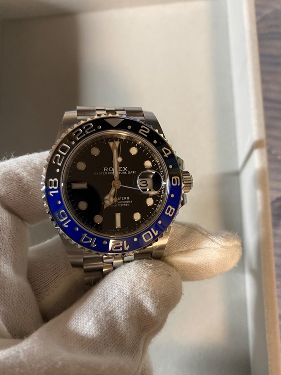 ロレックス GMTマスター 126710blnq（高級時計）の商品画像 - 査定依頼日：2025年6月15日 - 最高査定価格：2,520,000円