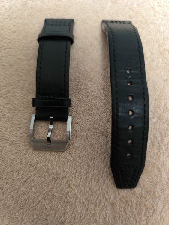 IWC パイロットウォッチ IW328202（高級時計）の商品画像 - 査定依頼日：2025年9月20日 - 最高査定価格：730,000円