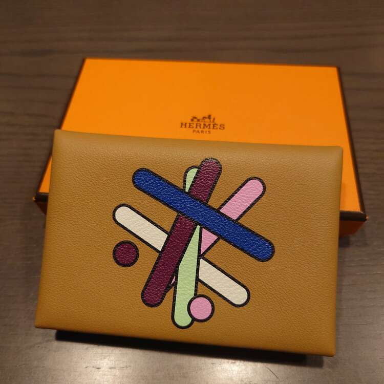 エルメス　カルヴィデュオ　インプリメ　ビスキュイ（ブランド財布・小物）の商品画像 - 査定依頼日：2025年3月6日 - 最高査定価格：100,000円