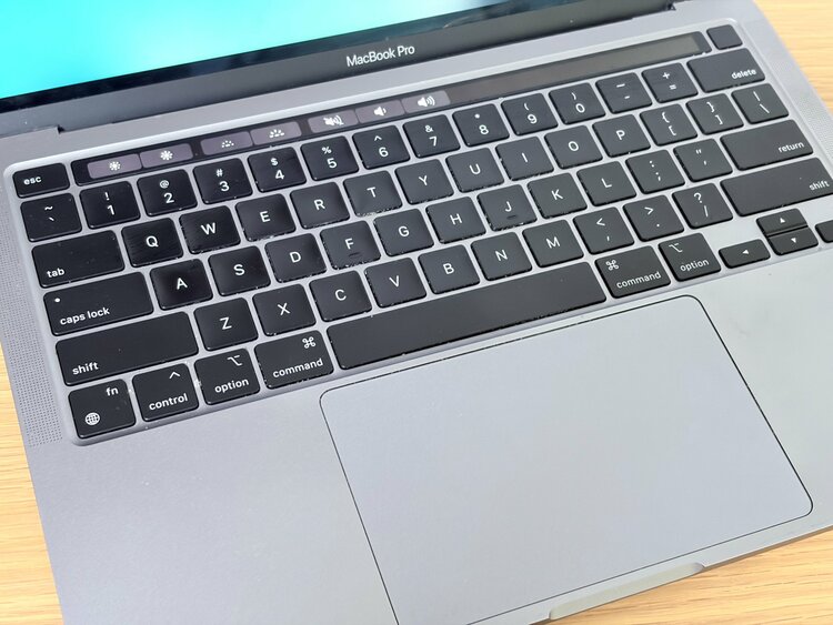 macbook pro 2020 m1（PC・タブレット）の商品画像 - 査定依頼日：2026年9月26日 - 最高査定価格：66,100円