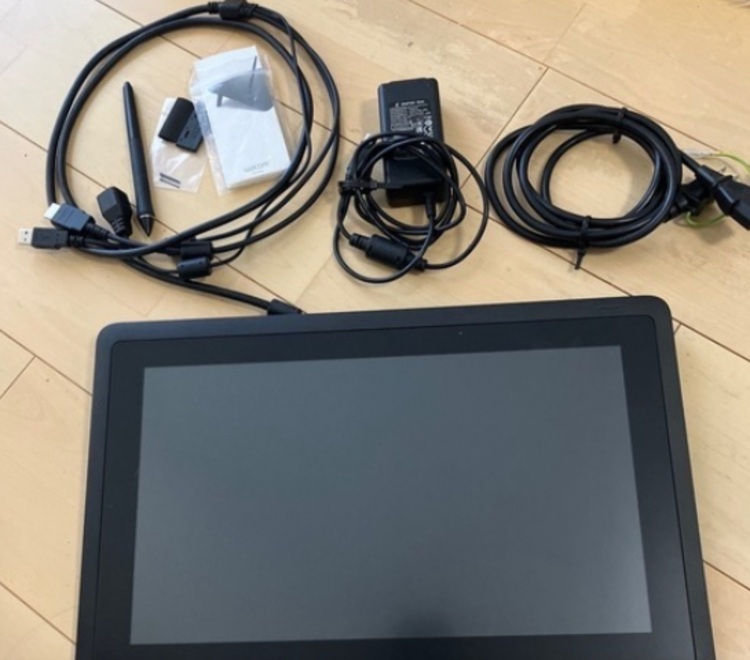 ワコム（PC・タブレット）の商品画像 - 査定依頼日：2025年10月23日 - 最高査定価格：21,000円