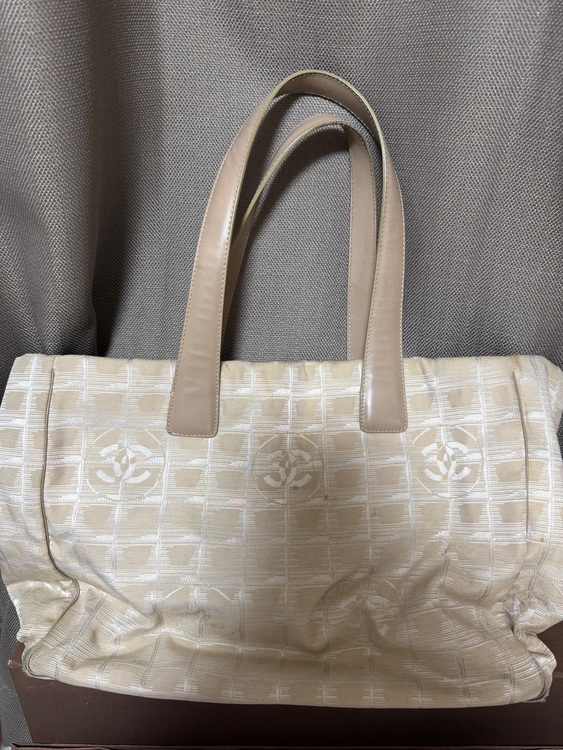 ニュートラベルライン　トート（ブランドバッグ）の商品画像 - 査定依頼日：2025年11月20日 - 最高査定価格：7,000円