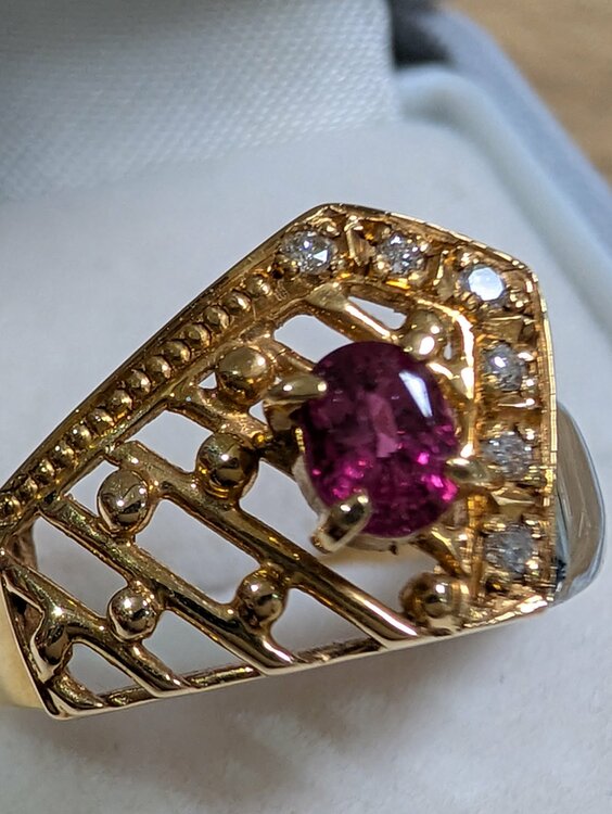ルビーダイヤ付き　k18.pt900デザインリング（金・貴金属）の商品画像 - 査定依頼日：2026年4月21日 - 最高査定価格：140,000円
