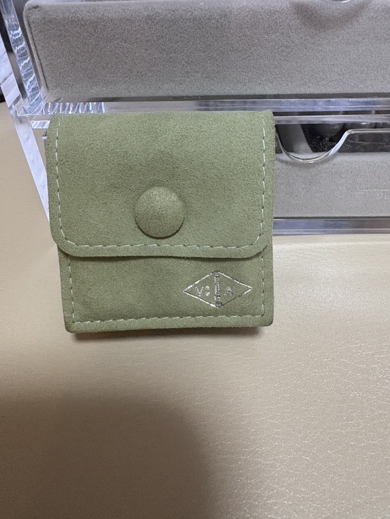 ヴァンクリーフアーベル　フリヴォルミニペンダント（金・貴金属）の商品画像 - 査定依頼日：2026年3月23日 - 最高査定価格：280,000円