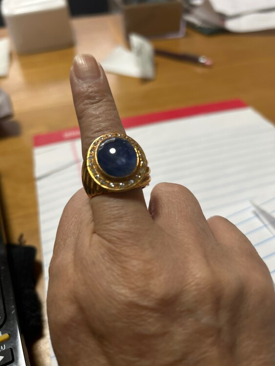 カボションサファイア（宝石）の商品画像 - 査定依頼日：2025年1月18日 - 最高査定価格：2,500,000円