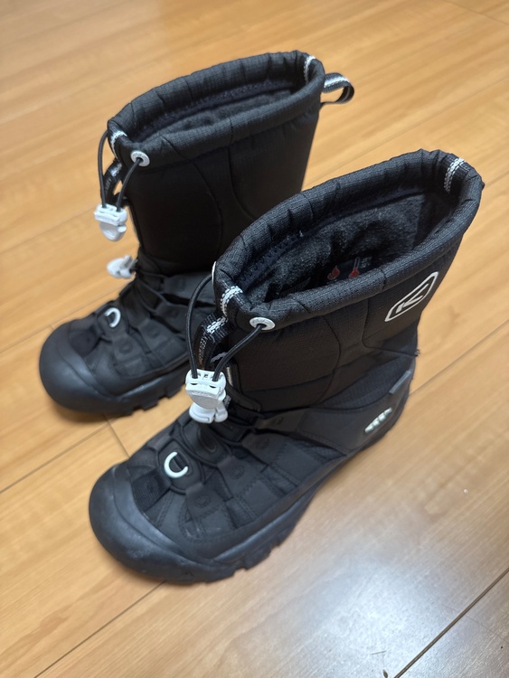 KEENスノーブーツ（古着・ファッション）の商品画像 - 査定依頼日：2026年1月7日 - 最高査定価格：1,000円