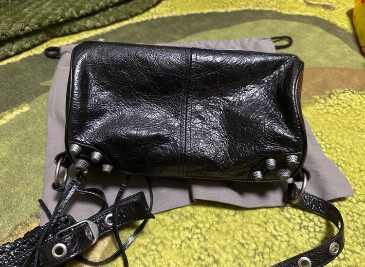 バレンシアガ  （ブランドバッグ）の商品画像 - 査定依頼日：2025年10月18日 - 最高査定価格：165,000円