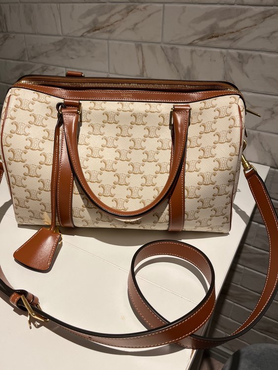 ボストンバッグ トリオンフ キャンバス ハンド ショルダー バッグ 19037 （ブランドバッグ）の商品画像 - 査定依頼日：2023年6月5日 - 最高査定価格：200,000円