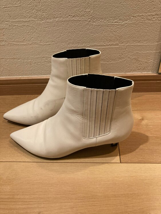 セリーヌ　ブーツ（ブランド財布・小物）の商品画像 - 査定依頼日：2025年1月14日 - 最高査定価格：100,000円