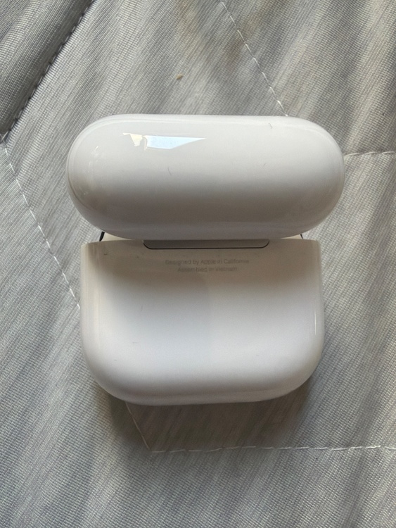 AirPods4（オーディオ・スピーカー）の商品画像 - 査定依頼日：2026年7月16日 - 最高査定価格：6,000円