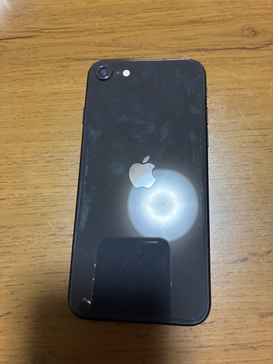 iPhone iPhone SE (第 3 世代) 64GB Softbank（スマホ）の商品画像 - 査定依頼日：2026年8月30日 - 最高査定価格：18,000円