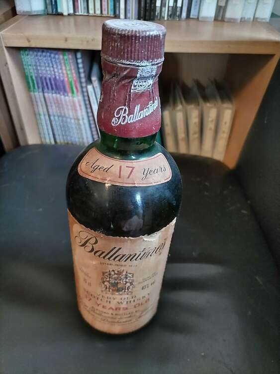 ballantines ESTABALISHED1827（お酒）の商品画像 - 査定依頼日：2025年1月17日 - 最高査定価格：2,500円