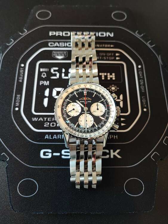 ブライトリング ナビタイマー （高級時計）の商品画像 - 査定依頼日：2025年2月5日 - 最高査定価格：780,000円