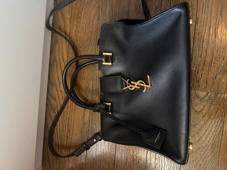 イブサンローラン  （ブランドバッグ）の商品画像 - 査定依頼日：2025年6月6日 - 最高査定価格：100,000円