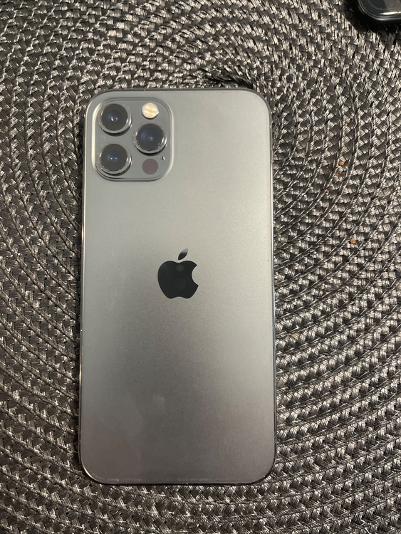 iPhone 12 Pro 128GB SIMフリー（スマホ）の商品画像 - 査定依頼日：2026年2月16日 - 最高査定価格：32,000円