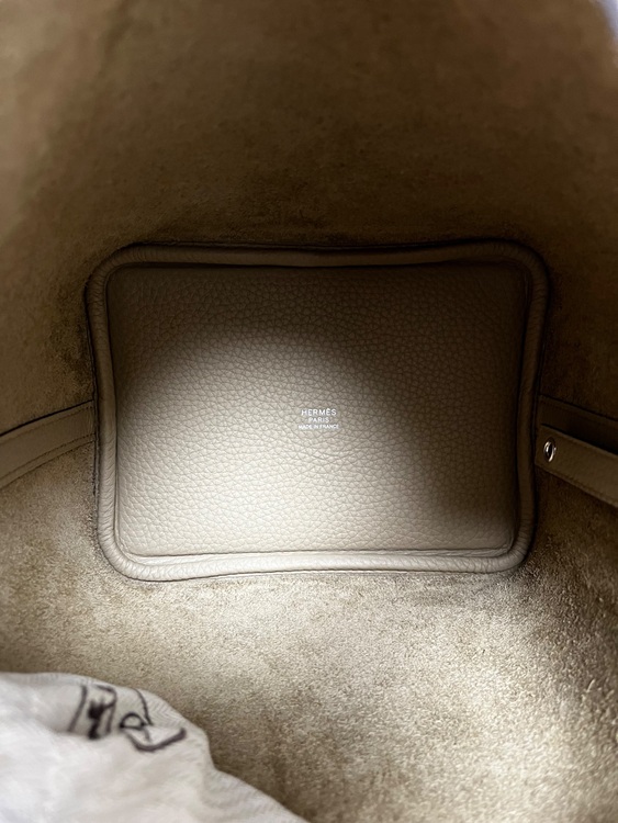 ピコタンロック PM18（ブランドバッグ）の商品画像 - 査定依頼日：2025年8月11日 - 最高査定価格：600,000円