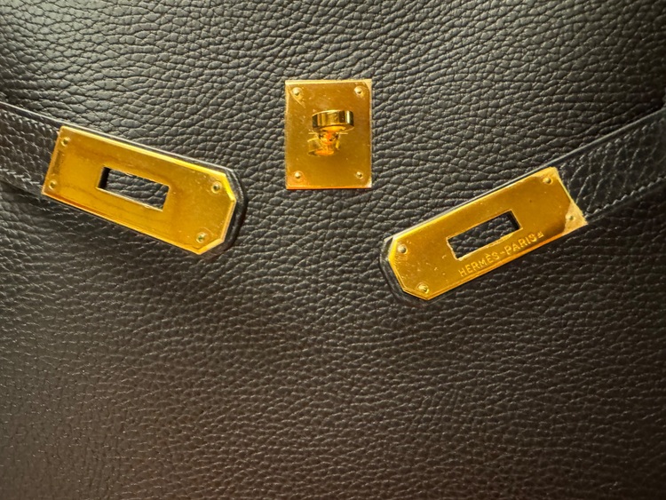 スポーツケリー、黒、縦約33cm、横(底辺)約29.5cm（ブランドバッグ）の商品画像 - 査定依頼日：2025年11月19日 - 最高査定価格：1,100,000円