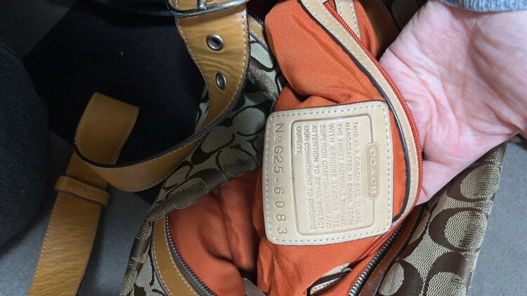 COACH 6083 ショルダーバッグ（ブランドバッグ）の商品画像 - 査定依頼日：2025年4月2日 - 最高査定価格：1,500円