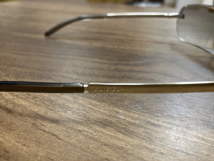 サングラス（ブランド財布・小物）の商品画像 - 査定依頼日：2025年8月7日 - 最高査定価格：4,000円