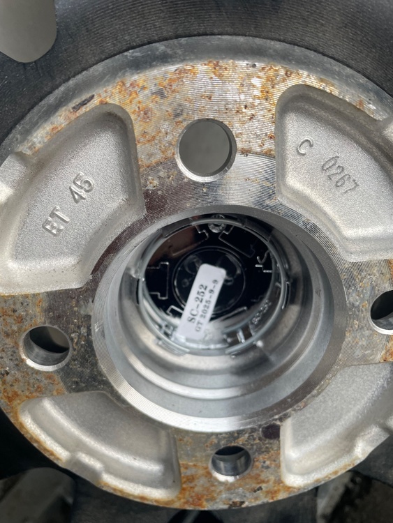 165/50R15スタッドレスホイールセット（カー用品）の商品画像 - 査定依頼日：2026年3月31日 - 最高査定価格：5,000円