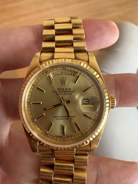 ロレックス デイデイト （高級時計）の商品画像 - 査定依頼日：2025年9月8日 - 最高査定価格：2,520,000円
