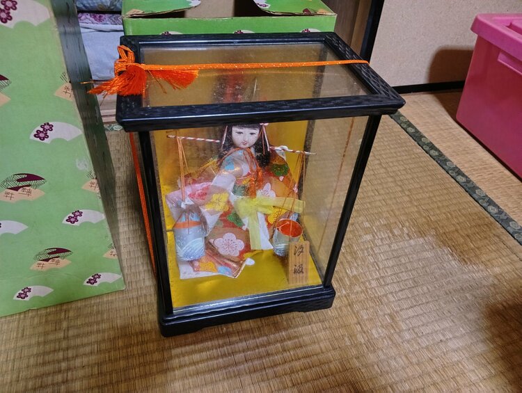 日本人形（美術品・骨董品）の商品画像 - 査定依頼日：2026年8月30日 - 最高査定価格：3,000円