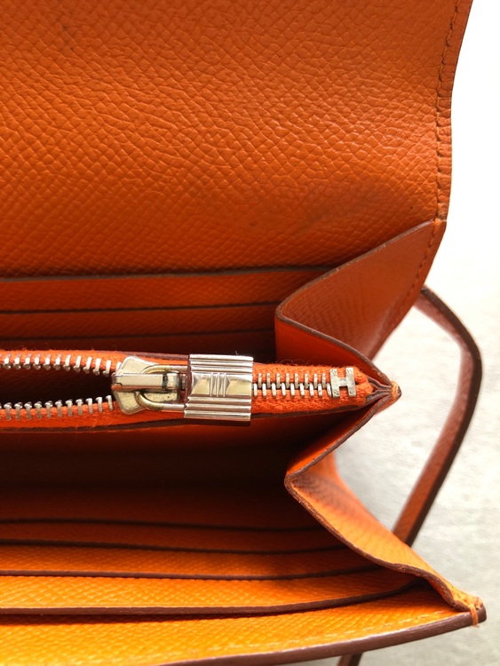 ケリーウォレット（ブランド財布・小物）の商品画像 - 査定依頼日：2025年9月10日 - 最高査定価格：100,000円