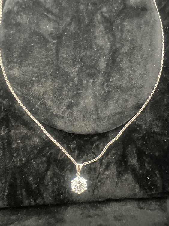 ダイアモンドネックレス（宝石）の商品画像 - 査定依頼日：2025年9月22日 - 最高査定価格：250,000円